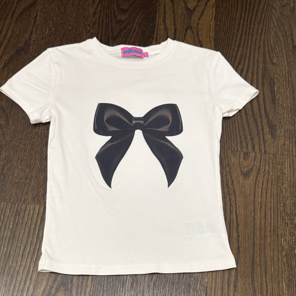 Edikted Cream Tee with Black Bow